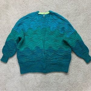 Women's FREE PEOPLE Green & Blue AQUATIC Wavy OVERSIZED Knit CARDIGAN Sweater  S